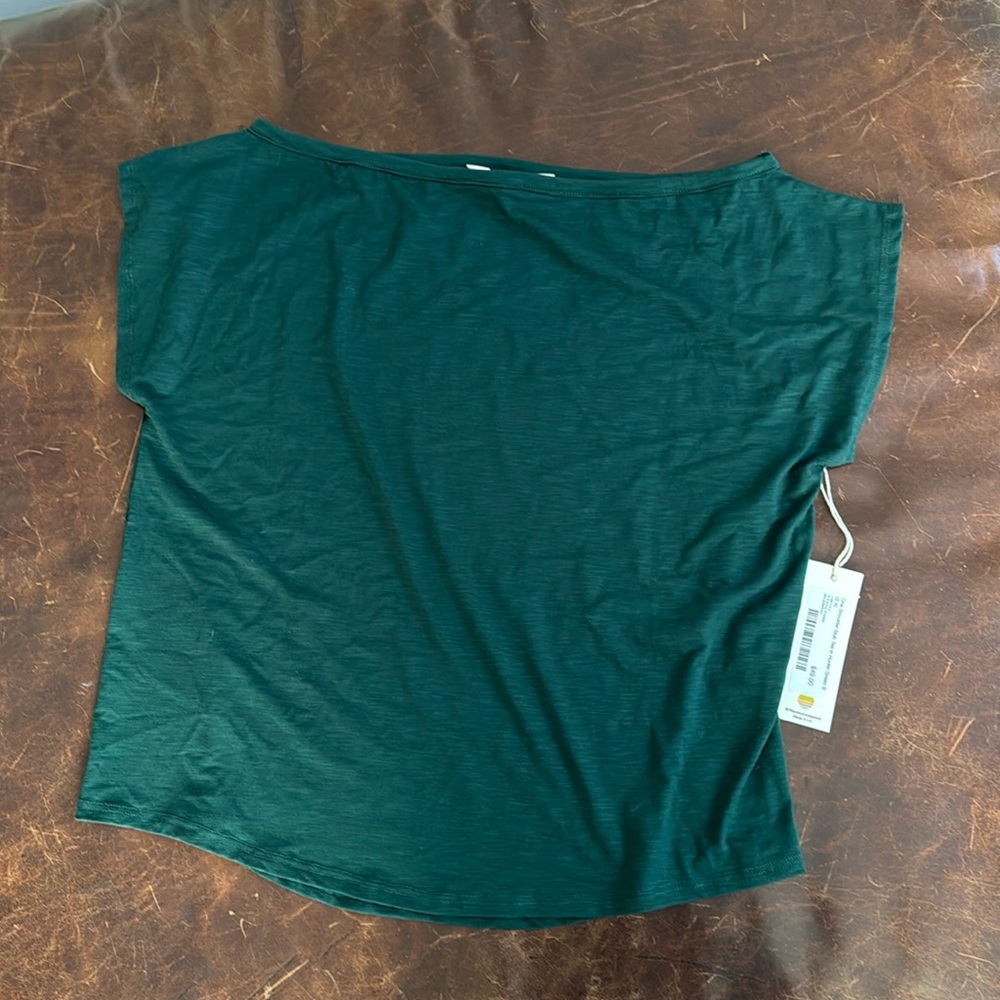 78 & Sunny one shoulder tee in hunter green. Size small. New with tags. Was $49.